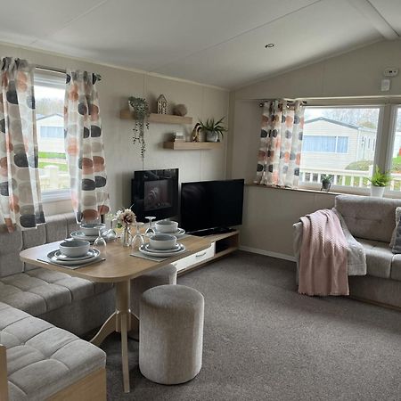 Modern, Spacious 2 Bedroom Caravan - Thorpe Park Haven, Cleethorpes Exterior photo